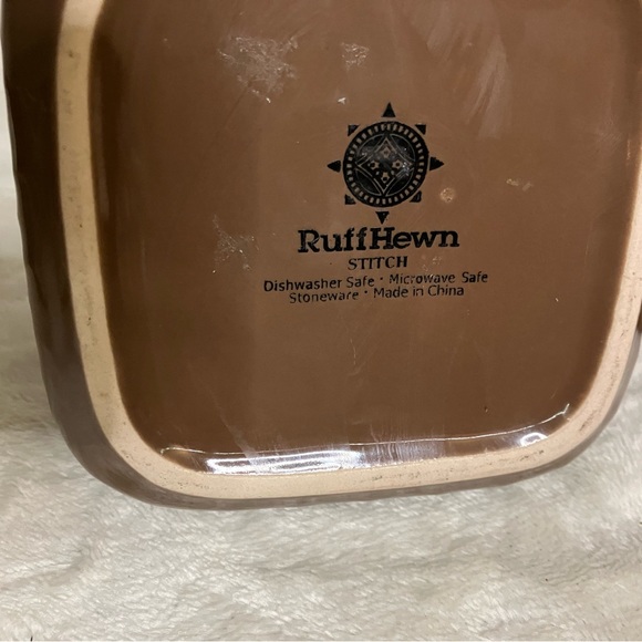 RuffHewn Salt and Pepper Shakers with Sugar & Creamer - Picture 5 of 5